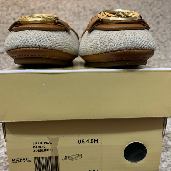 SOLD❌❌❌Michael Kors Flats - Picture 3 of 4